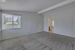 1949 SE Palmquist Rd, Gresham, OR 97080 - Photo 16