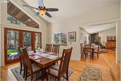 737 Pinecrest Dr, Grants Pass, OR 97526 - Photo 16