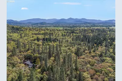 737 Pinecrest Dr, Grants Pass, OR 97526 - Photo 38