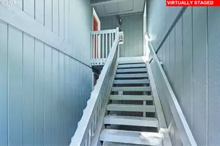 650 SW Meadow Dr, Beaverton, OR 97006 - Photo 4