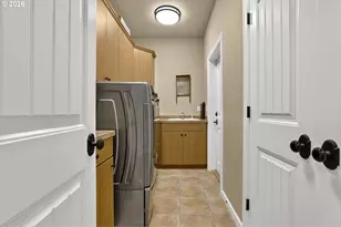 9129 SW W Haven Dr, Portland, OR 97225 - Photo 36