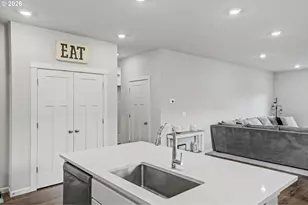 215 Walnut St, Mount Angel, OR 97362 - Photo 10