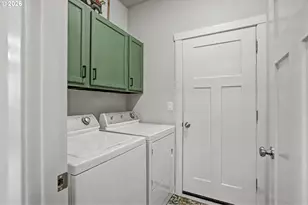 215 Walnut St, Mount Angel, OR 97362 - Photo 18