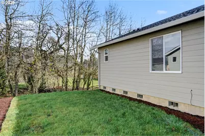 215 Walnut St, Mount Angel, OR 97362 - Photo 32