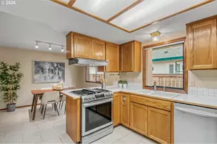 15646 NE Tillamook St, Portland, OR 97230 - Photo 10