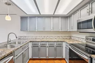 12316 SE 104th Ct, Happy Valley, OR 97086 - Photo 10