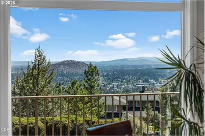 1154 NW Redfield Cir, Bend, OR 97703 - Photo 10
