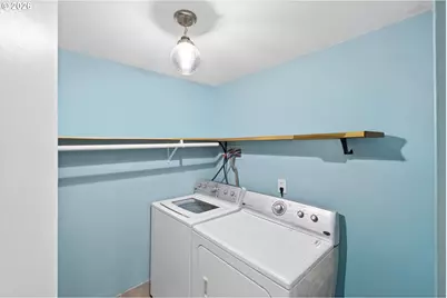 12445 NE Hassalo St, Portland, OR 97230 - Photo 24