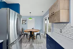 12445 NE Hassalo St, Portland, OR 97230 - Photo 14