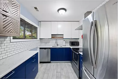 12445 NE Hassalo St, Portland, OR 97230 - Photo 16