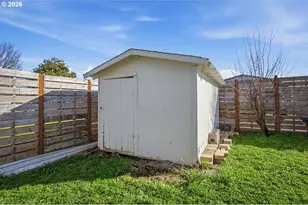 319 Berkley Ave, Molalla, OR 97038 - Photo 18