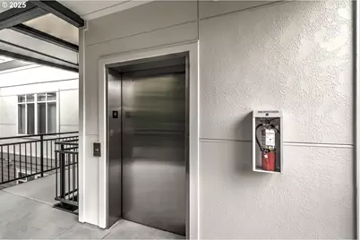 1815 SW 16th Ave #402, Portland, OR 97201 - Photo 32