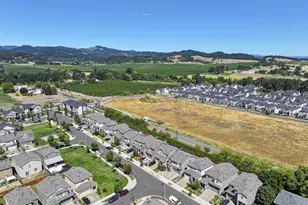 1941 NW Haun Dr, McMinnville, OR 97128 - Photo 24