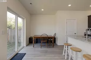 1941 NW Haun Dr, McMinnville, OR 97128 - Photo 8