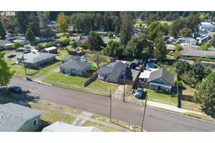 328 9th Ave, Sweet Home, OR 97386 - Photo 24
