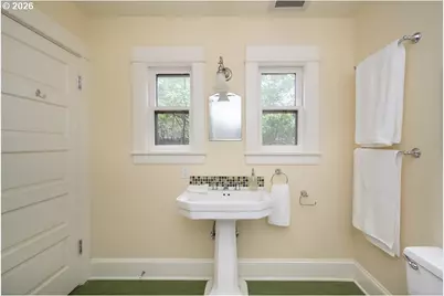 301 NE 65th Ave, Portland, OR 97213 - Photo 14