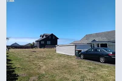 213 NW Cliff St NW, Newport, OR 97365 - Photo 12