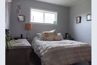 213 NW Cliff St NW, Newport, OR 97365 - Photo 16