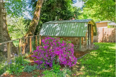 322 W Hickory St, Roseburg, OR 97471 - Photo 34