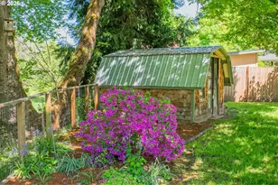 322 W Hickory St, Roseburg, OR 97471 - Photo 34