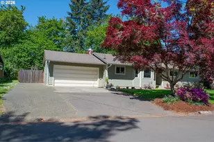 322 W Hickory St, Roseburg, OR 97471 - Photo 4