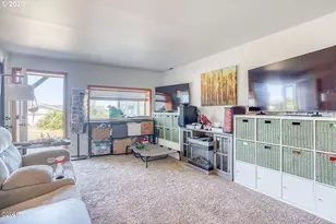 1825 NW Cedarcrest Pl, Waldport, OR 97394 - Photo 26