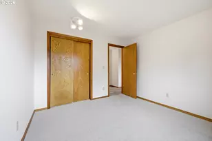 419 SW Day Ct, Gresham, OR 97080 - Photo 28