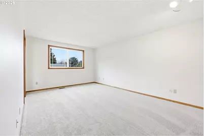 419 SW Day Ct, Gresham, OR 97080 - Photo 24