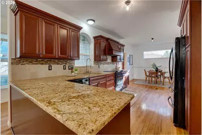 7301 NE Shaleen St, Hillsboro, OR 97124 - Photo 8