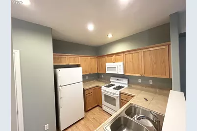 16097 SW Holland Ln, Sherwood, OR 97140 - Photo 8