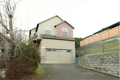 2092 SW Thomas Pl, Gresham, OR 97080 - Photo 2
