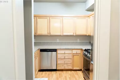 2092 SW Thomas Pl, Gresham, OR 97080 - Photo 10