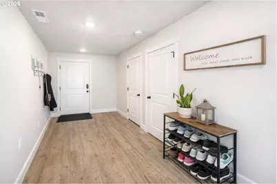 2278 NE 6th St, Hermiston, OR 97838 - Photo 2