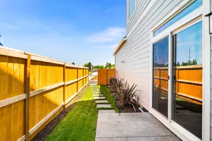18364 SW Alderwood Dr, Beaverton, OR 97003 - Photo 34