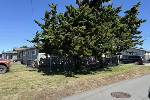 1202 Iris St, Brookings, OR 97415 - Photo 38