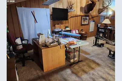 795 E St, Riddle, OR 97469 - Photo 20