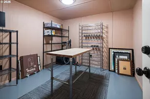 19022 Old River Dr, West Linn, OR 97068 - Photo 20