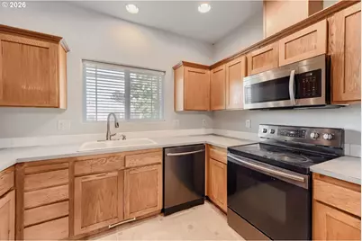 710 Mary Dr, Molalla, OR 97038 - Photo 12