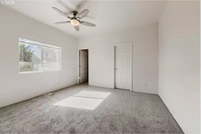 710 Mary Dr, Molalla, OR 97038 - Photo 14