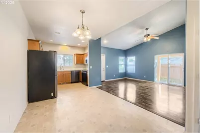 710 Mary Dr, Molalla, OR 97038 - Photo 10