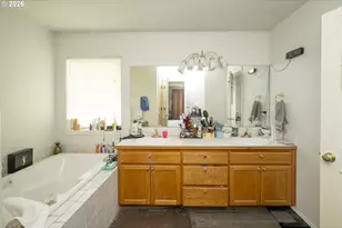 4235 SE Anderegg Loop, Portland, OR 97236 - Photo 14