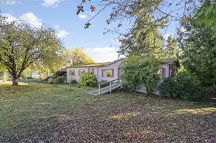 9160 SW Par Three Dr, Cornelius, OR 97113 - Photo 2