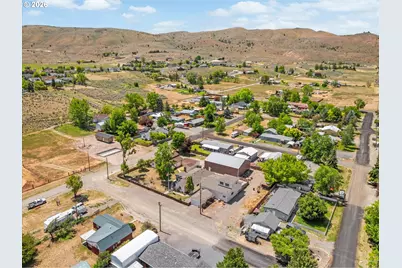 1445 14th St, Baker City, OR 97814 - Photo 46