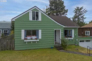 811 12th Ave, Seaside, OR 97138 - Photo 2