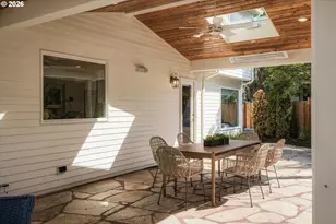 876 Sunny Hill Dr, Lake Oswego, OR 97034 - Photo 38