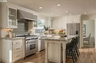 876 Sunny Hill Dr, Lake Oswego, OR 97034 - Photo 10
