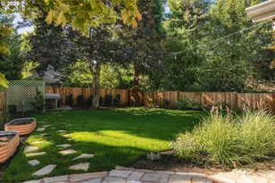 876 Sunny Hill Dr, Lake Oswego, OR 97034 - Photo 44