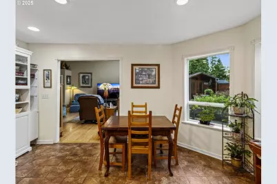 821 E 7th St, Molalla, OR 97038 - Photo 20