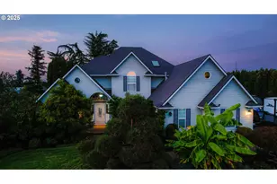 821 E 7th St, Molalla, OR 97038 - Photo 6