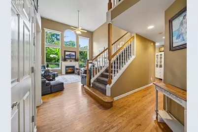 821 E 7th St, Molalla, OR 97038 - Photo 14